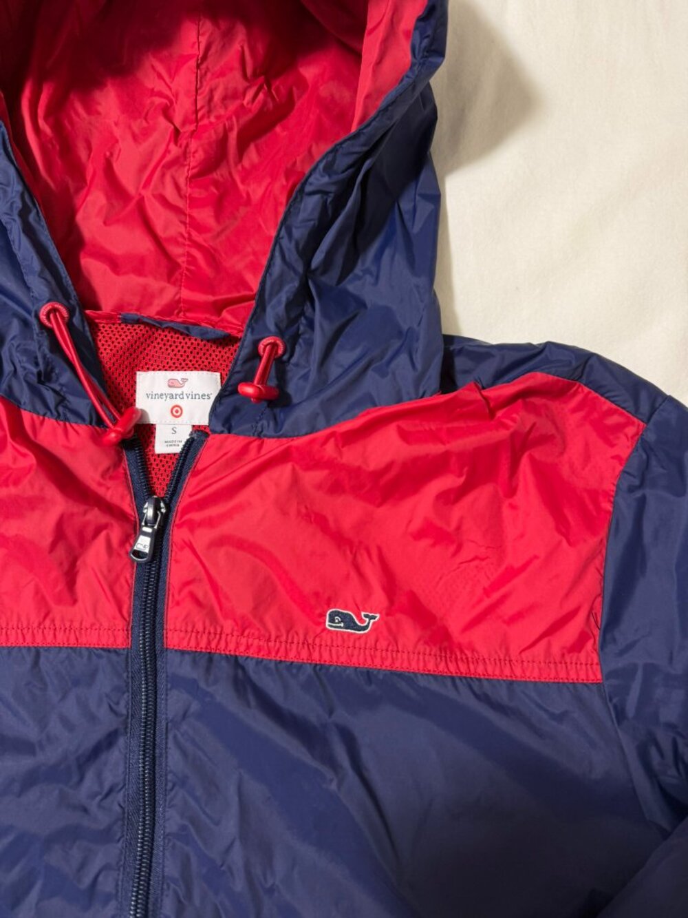 Vineyard Vines Navy & Red Packable Hooded Windbreaker Men’s Small